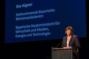 Staatsministerin Ilse Aigner verkündet die Initiative "Gründerland Bayern"