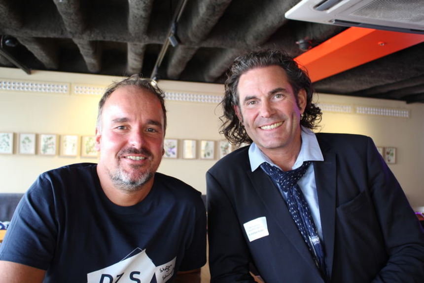 Stefan Schimpfle vom DZ.S und Dr. Andreas Huber von der Wirtschaftsförderung der Stadt Augsburg beim GründerPicnic. Foto: Iris Zeilnhofer/B4B WIRTSCHAFTSLEBEN SCHWABEN 