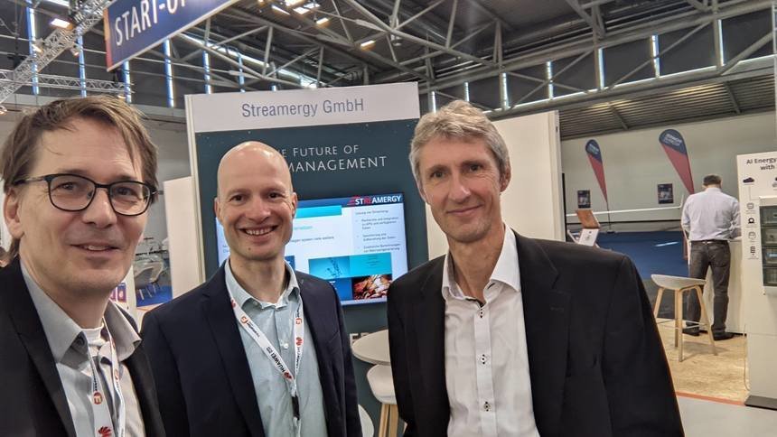 v.l.n.r.: Stefan Rensberg, Dirk Göpel und Martin Schneider auf der Intersolar (Bildquelle: Streamergy GmbH)