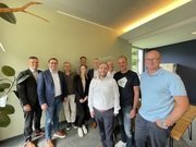 Die neue Vorstands- und Beiratsbesetzung des aitiRaum e.V. (v.l.n.r.: Andreas Kohn, Martin Huggenberger, Prof. Dr. Bernhard Bauer, Jörn Steinhauer, Nathalie Kohlhund, Rolf Kleinwächter, Uwe Beikirch, Dr. Michael Faath, Stefan Schimpfle, Dr. Thomas Eisenbarth, es fehlen: Prof. Dr. Dominik Merli, Robert Mayer), Bildquelle: DZ.S