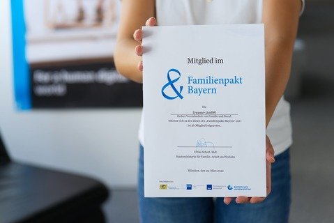 tresmo ist als familienfreundlicher Arbeitgeber seit März 2022 auch offizielles Mitglied im Familienpakt Bayern.
